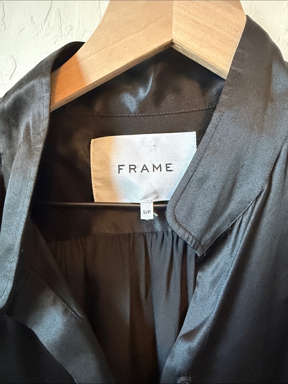 FRAME Gillian 100% silk button down blouse black size small - Picture 6 of 7